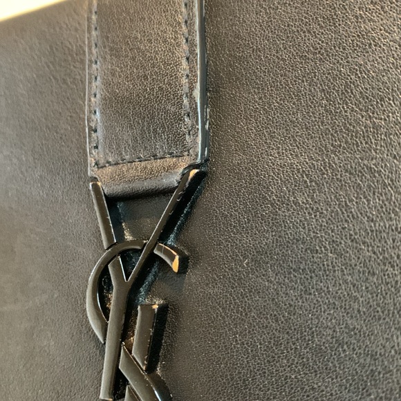 Saint Laurent Classic Monogram Zip Around Wallet Leather - Picture 15 of 17